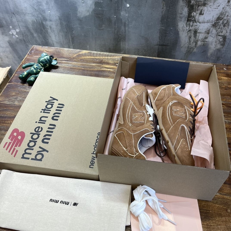 Miu Miu Casual Shoes